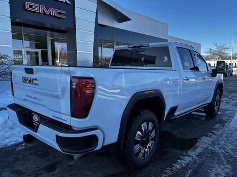 New 2026 GMC Sierra 2500 Denali w/ Denali Reserve Package image 7