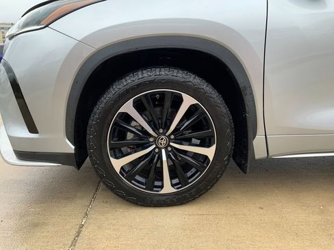 Used 2022 Toyota Highlander XSE image 36