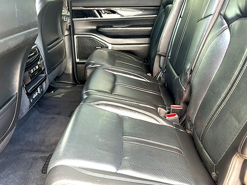Used 2022 Jeep Wagoneer Series I RWD image 18