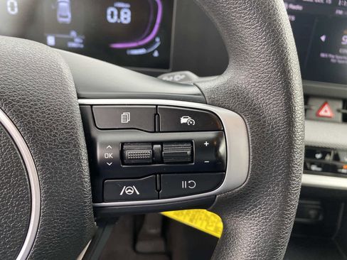 Used 2024 Kia Sportage LX image 15