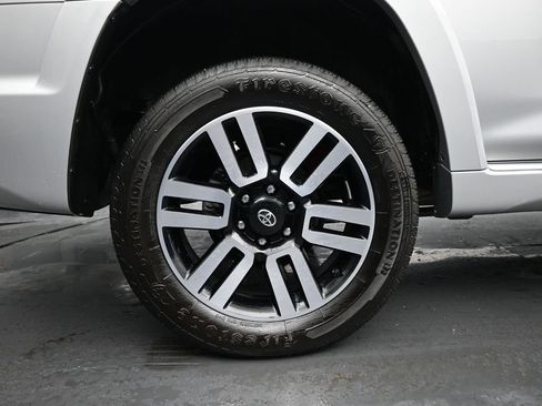 Used 2022 Toyota 4Runner Limited image 10