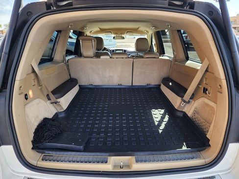 Used 2015 Mercedes-Benz GL 450 4MATIC w/ Lighting Package image 15