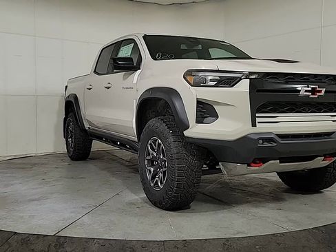 New 2026 Chevrolet Colorado ZR2 w/ LPO, Utility Wall Package image 2