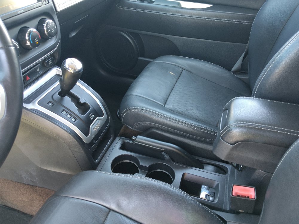 Used 2015 Jeep Compass High Altitude AWD/4WD image 26