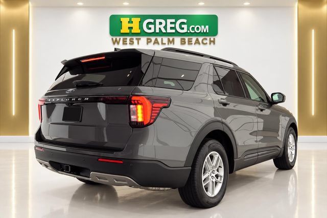 Used 2026 Ford Explorer Active w/ Active Comfort Package RWD image 6
