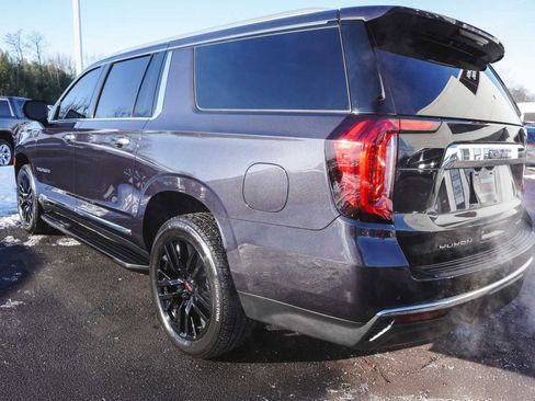 Used 2023 GMC Yukon XL SLT image 7