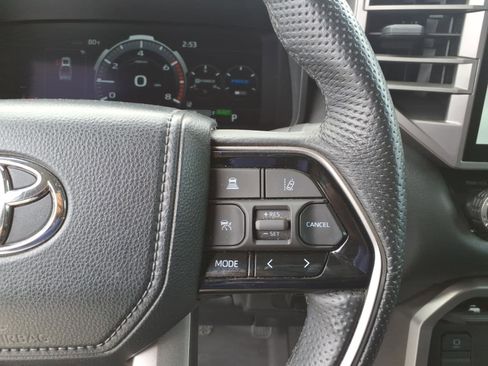 Used 2023 Toyota Tundra Limited image 11