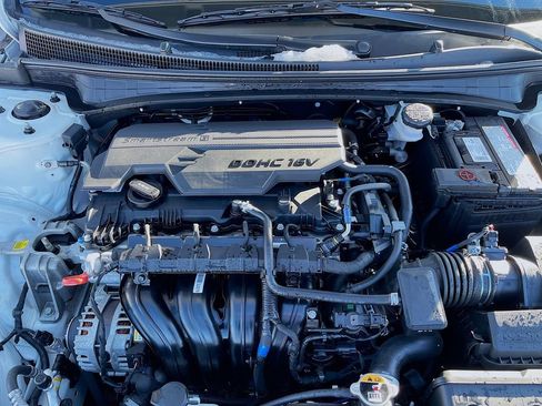 Used 2024 Hyundai Elantra Limited image 30