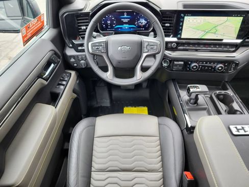 New 2026 Chevrolet Silverado 1500 ZR2 w/ Dark Appearance Package AWD/4WD image 18