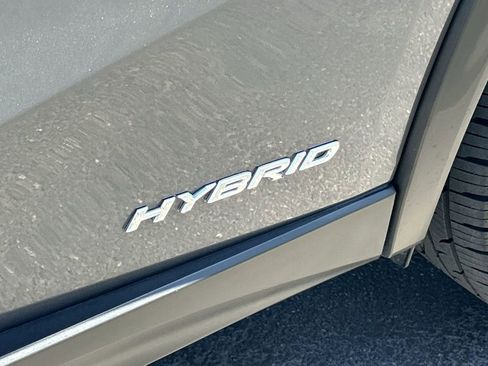 Used 2022 Lexus UX 250h w/ Accessory Package (Z1) AWD/4WD image 31
