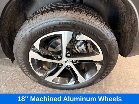 Used 2024 Chevrolet Trax RS w/ Driver Confidence Package image 37