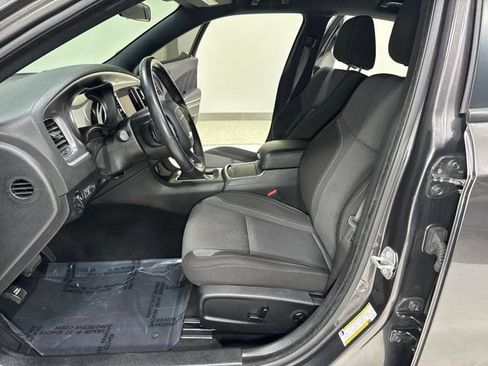 Used 2020 Dodge Charger SXT RWD image 11