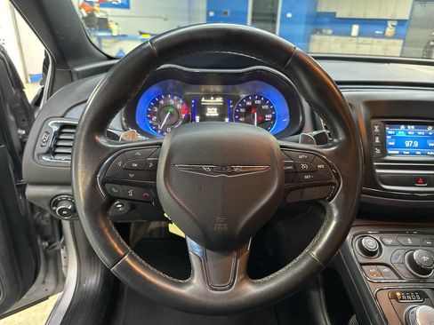 Used 2015 Chrysler 200 S image 25