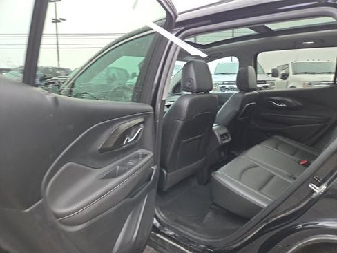 Used 2022 GMC Terrain SLT image 11