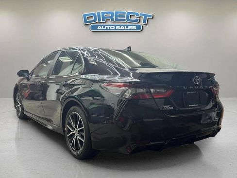 Used 2024 Toyota Camry SE FWD image 4
