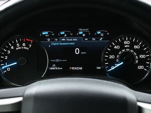 Used 2019 Ford F150 Platinum w/ Equipment Group 701A Luxury AWD/4WD image 12