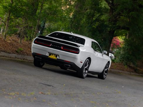 Used 2018 Dodge Challenger SXT Plus RWD image 46