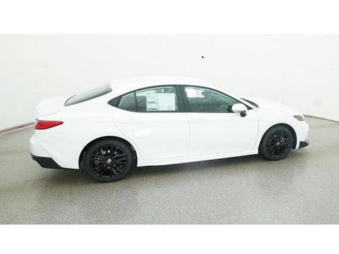 New 2026 Toyota Camry SE image 10