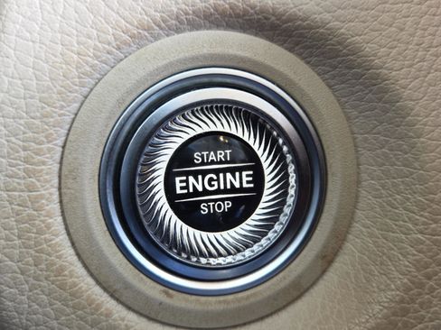 Certified 2022 Mercedes-Benz GLC 300 image 35