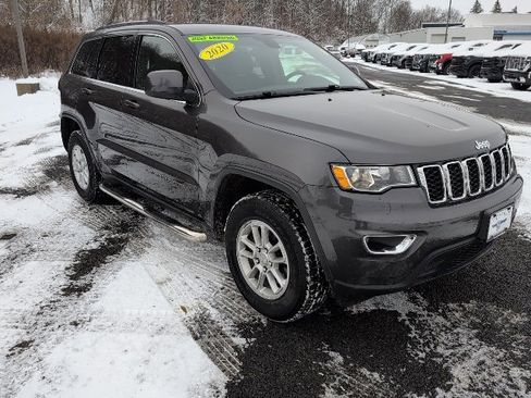 Used 2020 Jeep Grand Cherokee Laredo image 8