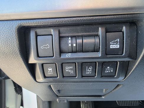 Used 2018 Subaru Outback 2.5i Premium AWD/4WD image 12