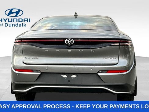 Used 2024 Toyota Crown w/ Carpet Mat Package (TMS) AWD/4WD image 6