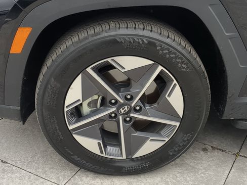 Certified 2025 Hyundai Tucson SEL image 13