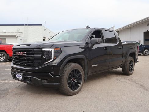 Used 2023 GMC Sierra 1500 Elevation AWD/4WD image 3