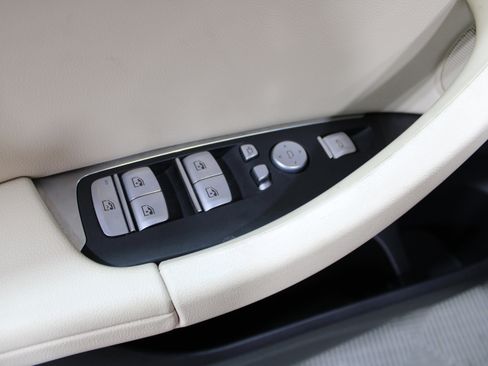 Used 2023 BMW X3 xDrive30i image 4