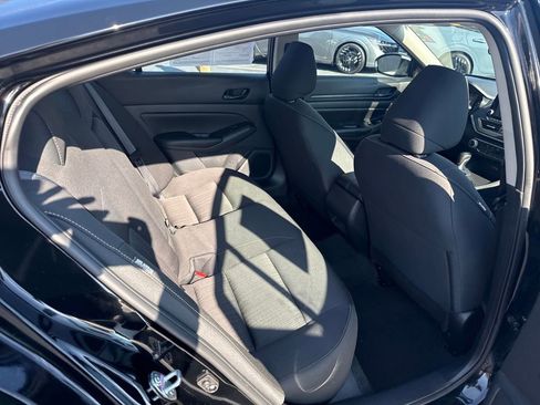 Used 2025 Nissan Altima 2.5 S image 30