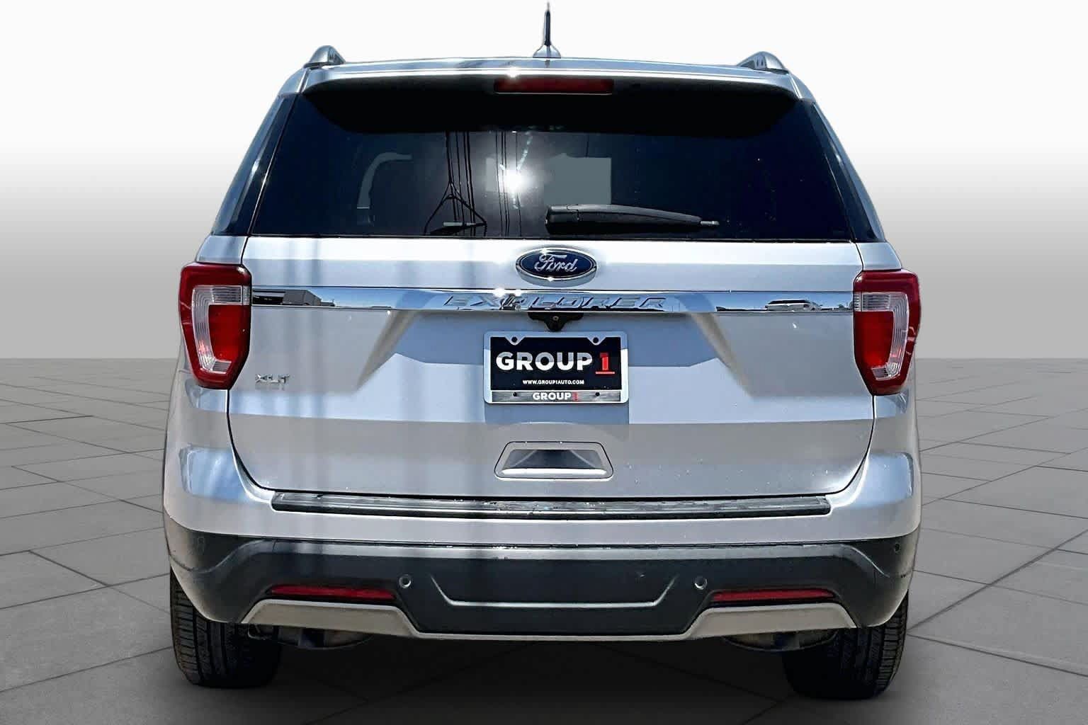 Used 2019 Ford Explorer XLT w/ Equipment Group 201A FWD image 5