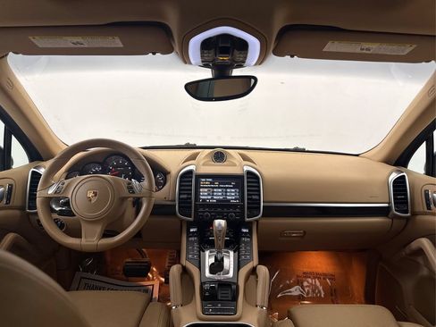 Used 2014 Porsche Cayenne AWD/4WD image 26