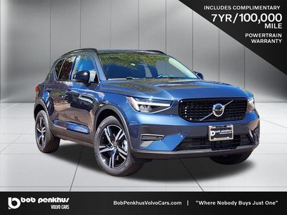 New 2026 Volvo XC40 B5 Core w/ Climate Package