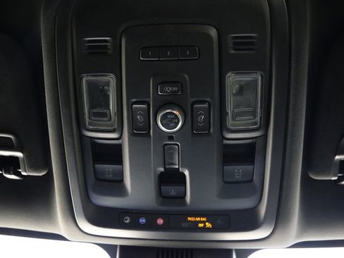 Used 2023 Chevrolet Tahoe Premier w/ Advanced Technology Package image 16