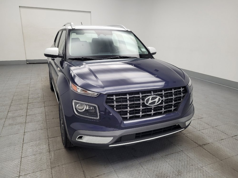 Used 2025 Hyundai Venue Limited FWD image 14