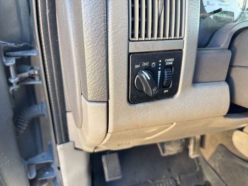 Used 2005 Dodge Ram 1500 Truck SLT w/ Trailer Tow Group image 16