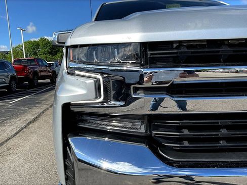 Used 2021 Chevrolet Silverado 1500 LT AWD/4WD image 33