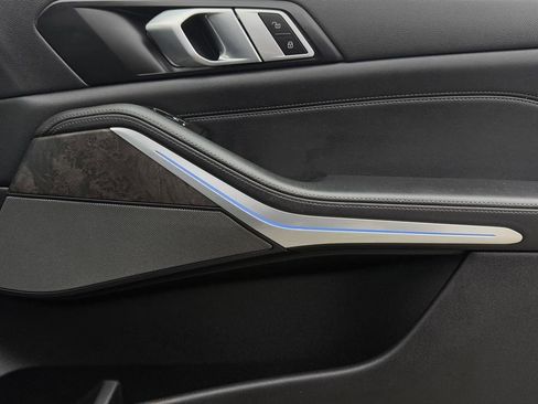 Used 2023 BMW X5 xDrive45e image 30