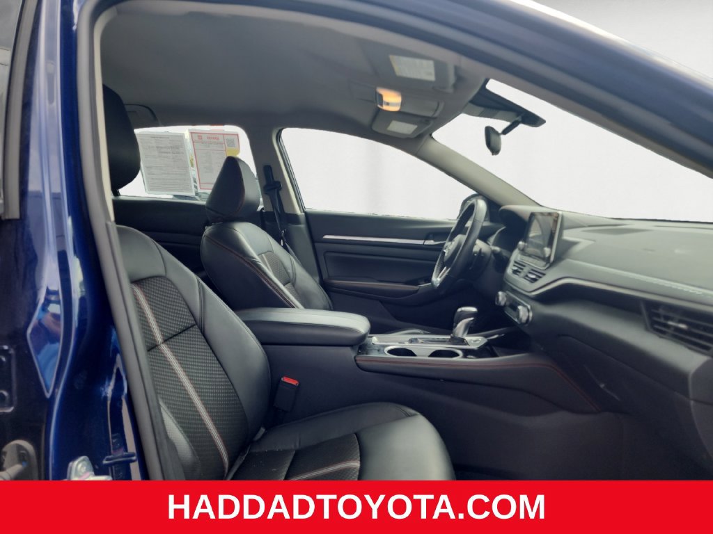 Used 2024 Nissan Altima 2.5 SR AWD/4WD image 16
