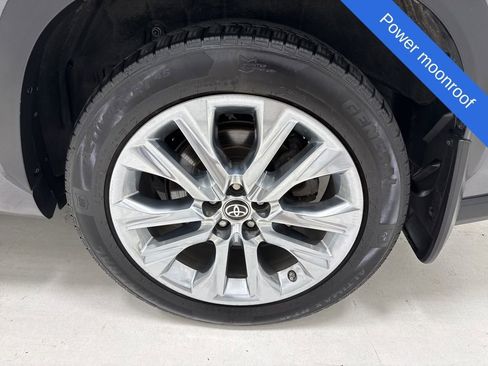 Used 2023 Toyota Highlander Limited image 7