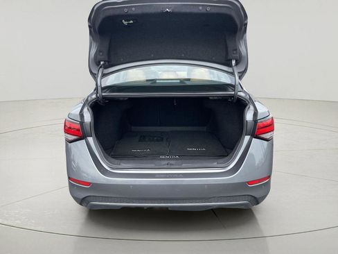 Used 2023 Nissan Sentra SV w/ SV Premium Package image 9