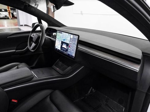 Used 2023 Tesla Model X image 19