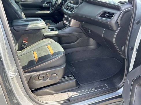Used 2023 GMC Yukon AT4 w/ AT4 Premium Package AWD/4WD image 13