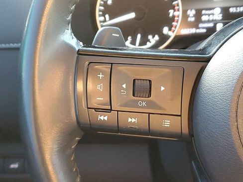 Used 2022 Nissan Pathfinder SV w/ SV Premium Package image 35