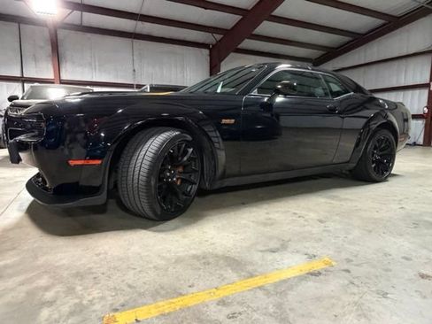 Used 2022 Dodge Challenger R/T Scat Pack RWD image 4