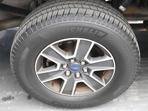 Used 2017 Ford F150 XLT w/ Equipment Group 302A Luxury image 12