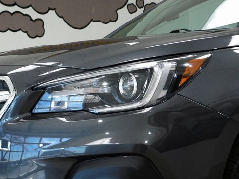 Used 2018 Subaru Outback 2.5i Limited image 17