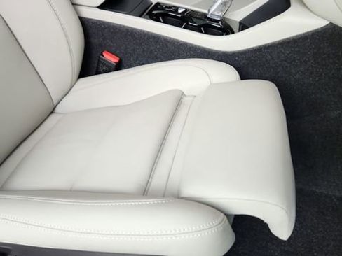 Certified 2026 Volvo XC40 B5 Plus w/ Protection Package Premier AWD/4WD image 48