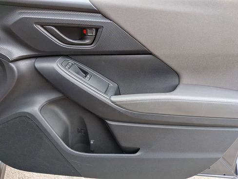 Used 2024 Subaru Crosstrek 2.0i Premium image 33