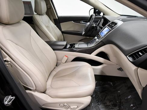 Used 2020 Lincoln Nautilus Reserve w/ Cargo Utility Package image 18